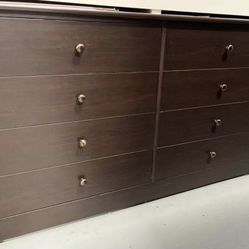 Eight Drawers Dresser 