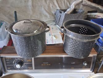 Granite Ware Stock Pot with Strainer Insert