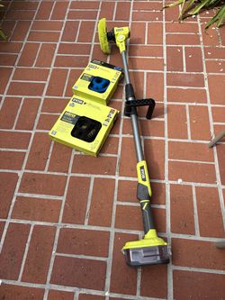 Ryobi Telescoping Scrubber & Brushes (tool only)