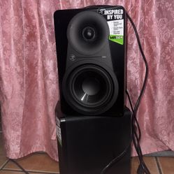 Mackie MR524 5 inch Powered Studio Monitor
