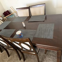 Dinning Table 