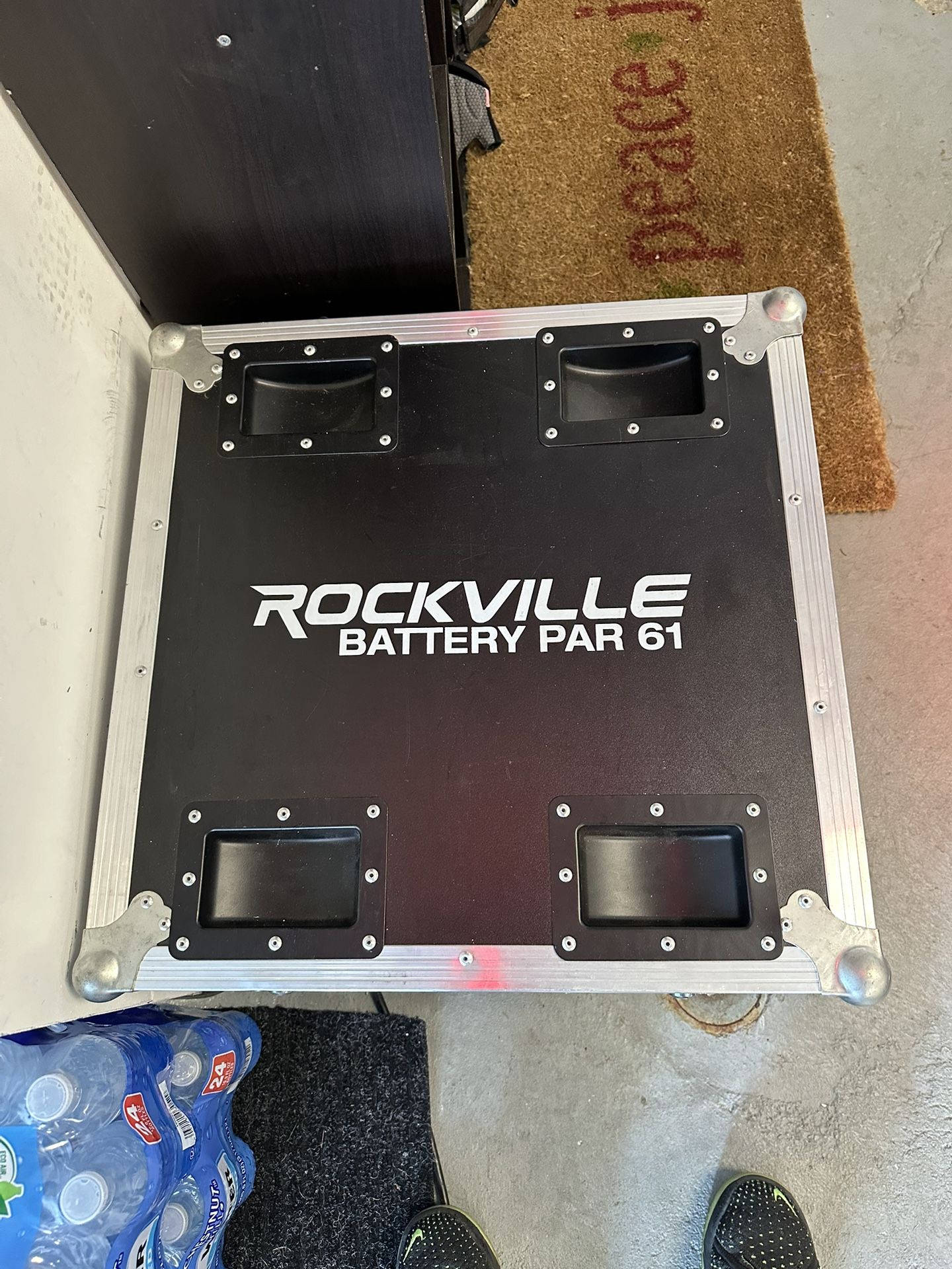 Rockville Battery Par 61