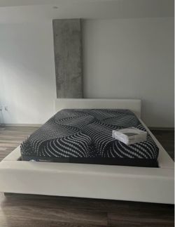 Queen size platform bed