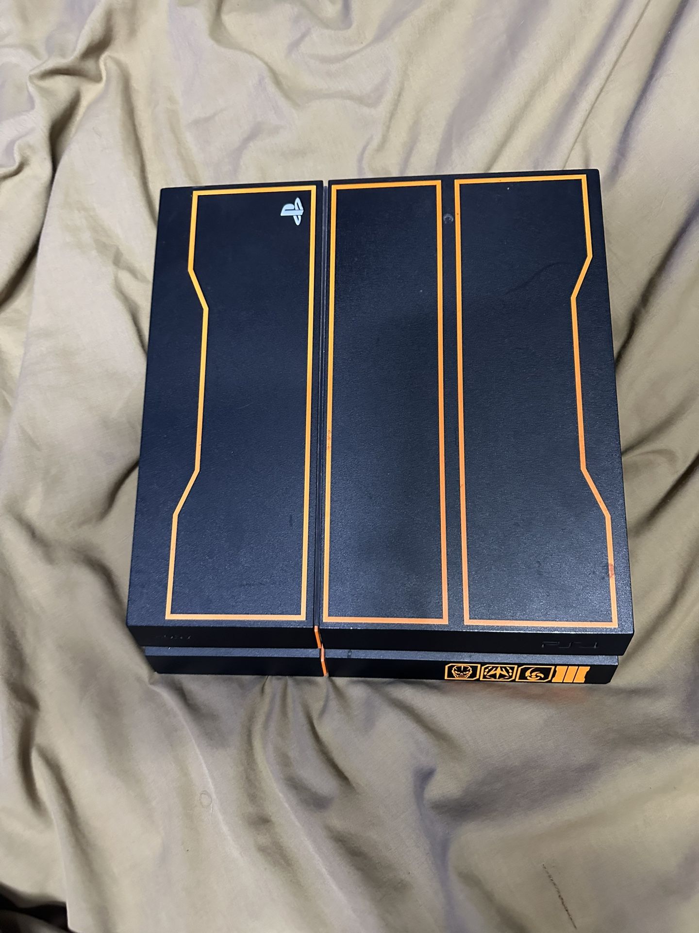 PlayStation 4 With No Controller