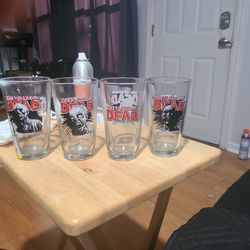 The Walking Dead Zombie Set Of 4 Glasses Tumblers Pint Glass Rare Print