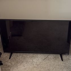 VIZIO 32” Smart TV