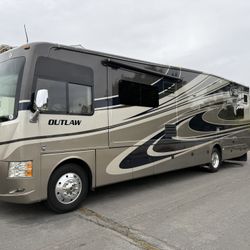 2015 Thor Outlaw 37MD Price Reduction $87,000