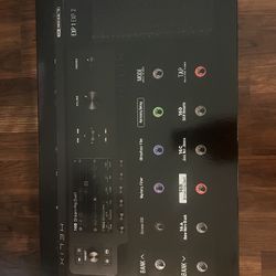 Line 6 Helix Floor Processor (XL Model) W/ Gig-bag