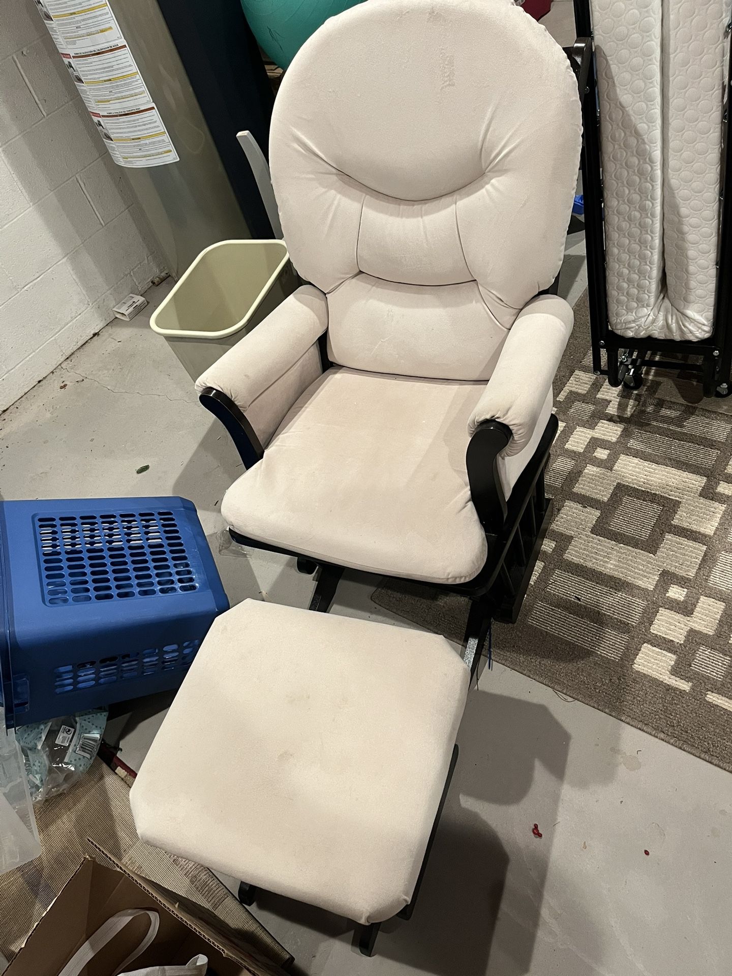 Nursery Glider Chair With ottoman