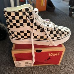 VANS Filmore Hi TOP Women’s 7 New In Box 