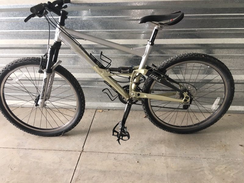 Gary Fisher Cake 3 Genesis mountain bike