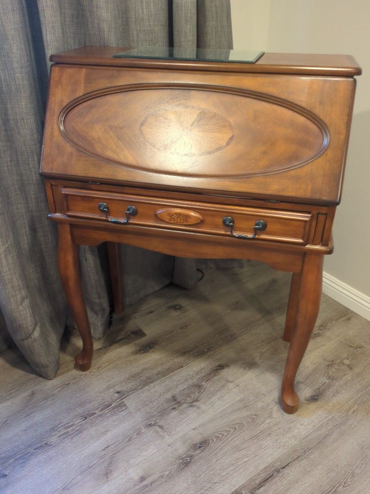 Beautiful Wooden Antique Desk- $40