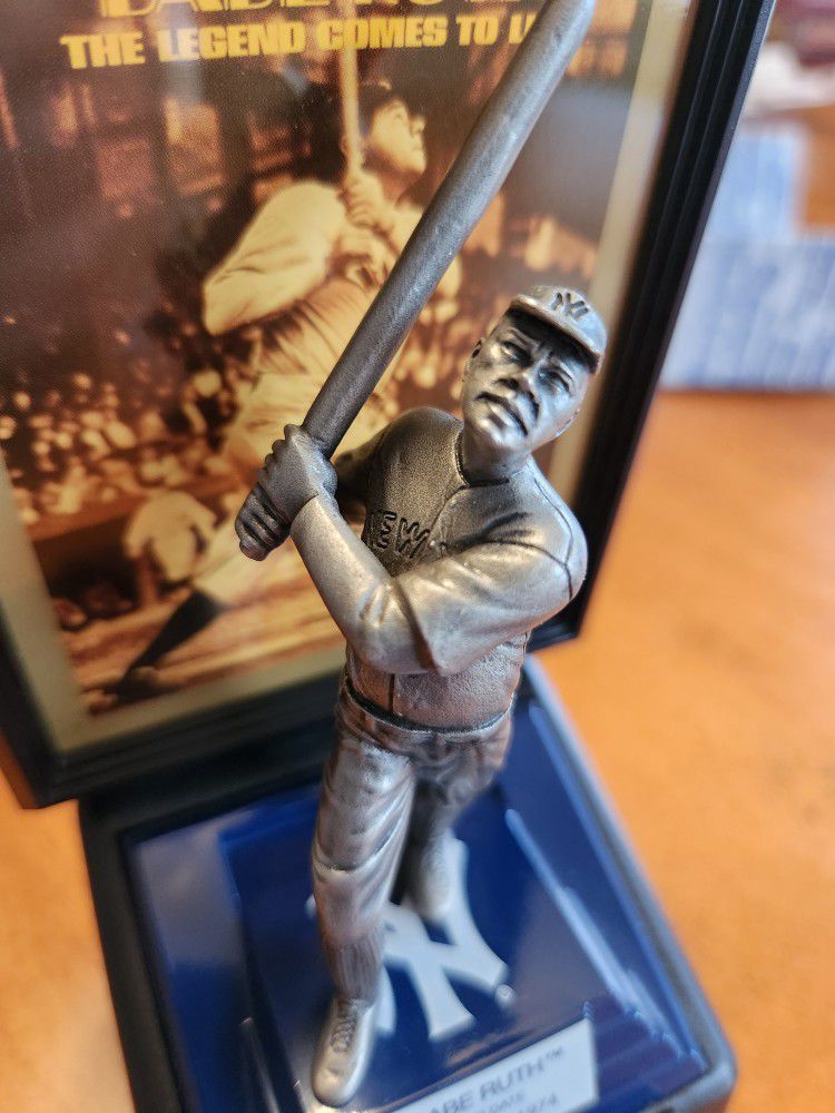 Babe Ruth pewter figurine 