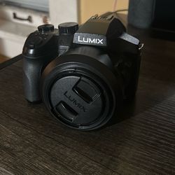 LUMIX FZ300
