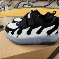 Youth Light Up Roller Skate Shoes