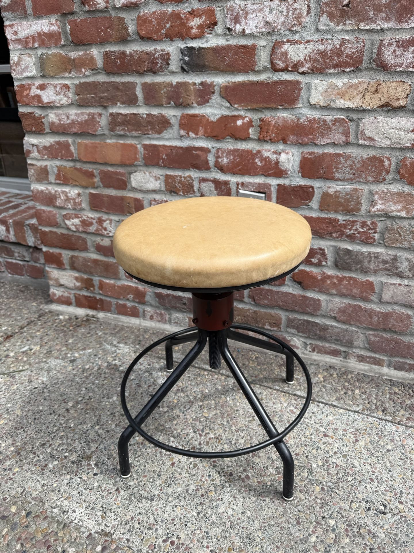 Beautiful Industrial High Quality Genuine Leather Stool