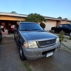 2002 Ford Explorer