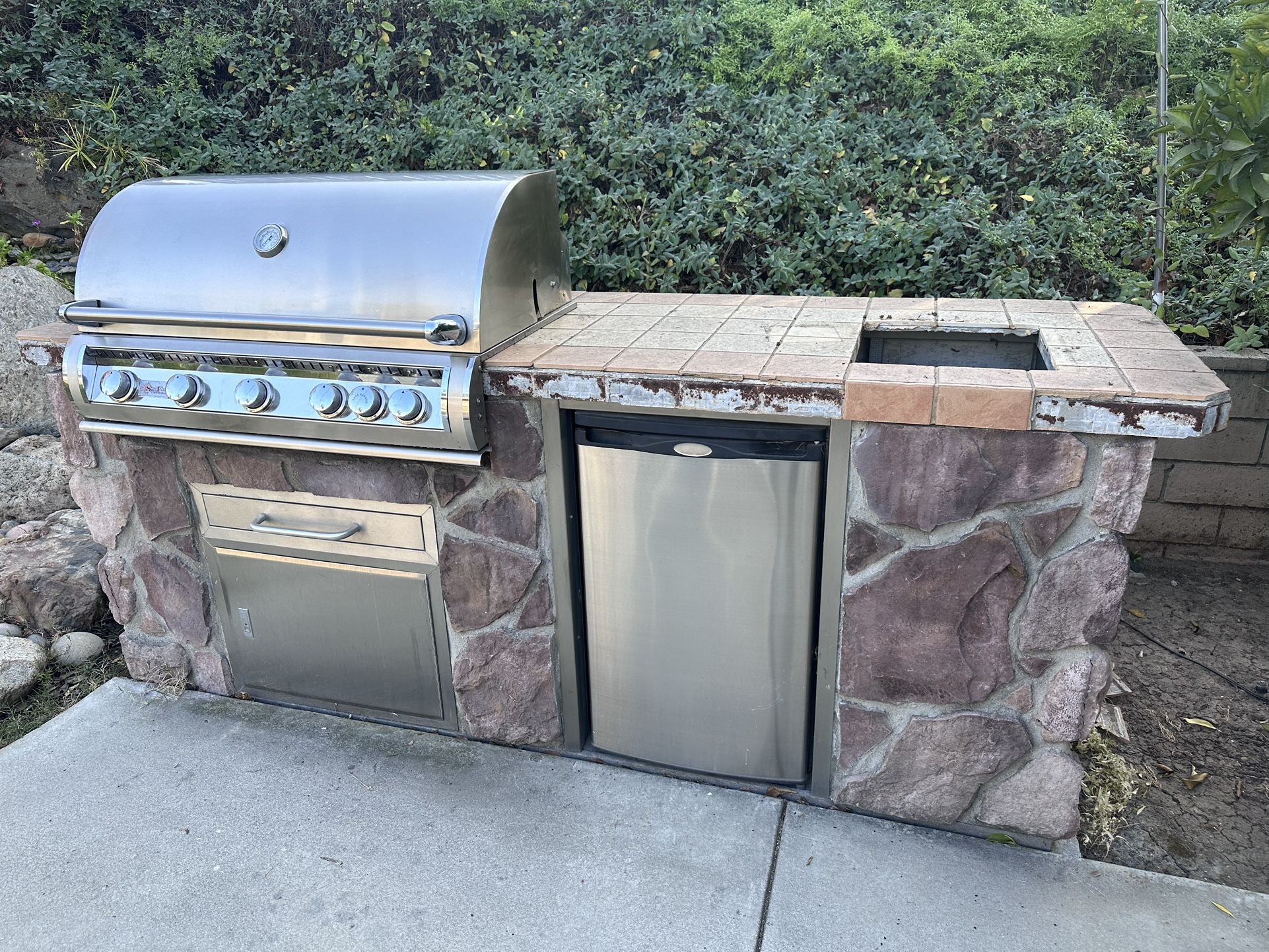 BBQ Island Outdoor Kitchen