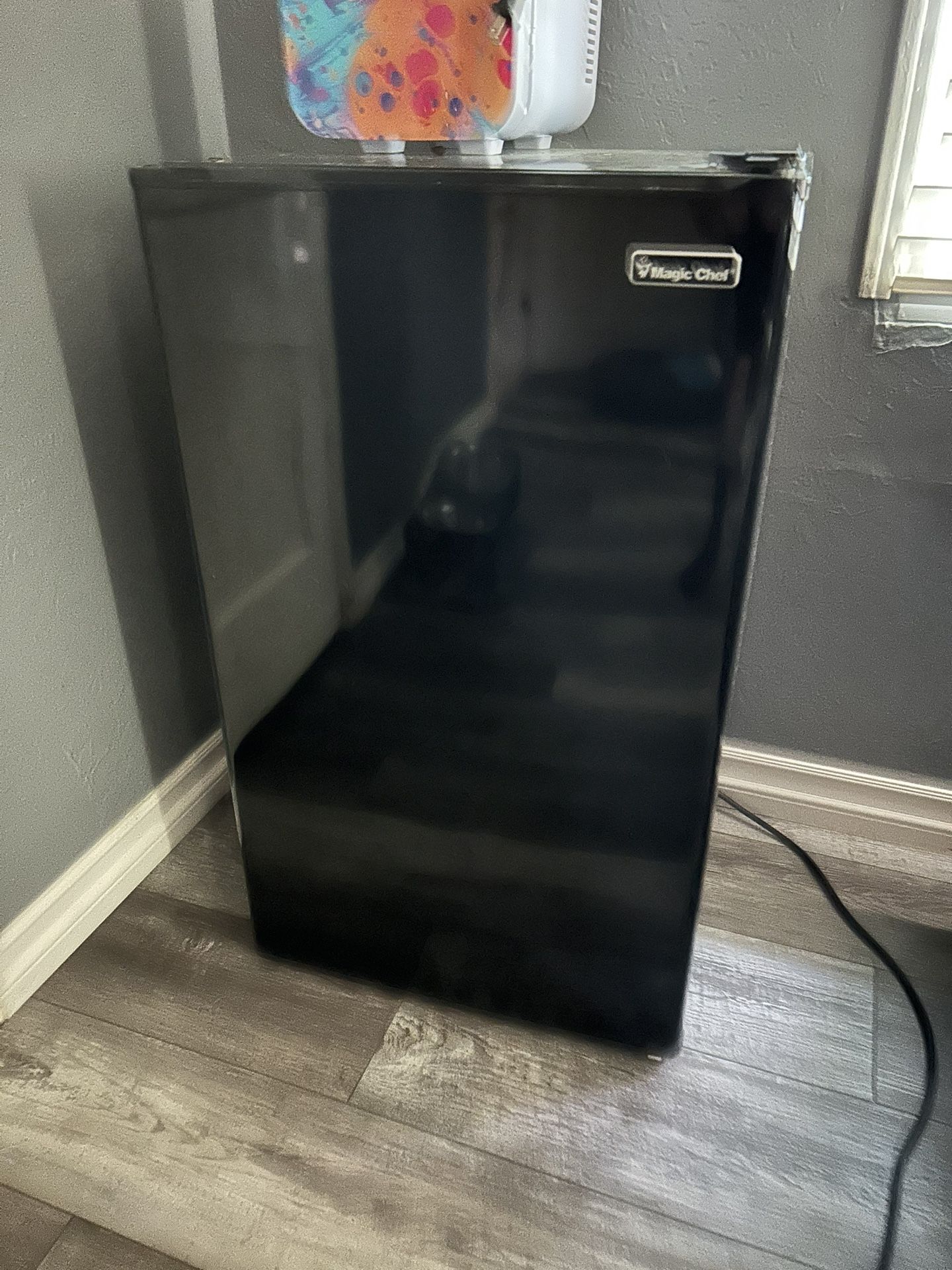 Mini Fridge 