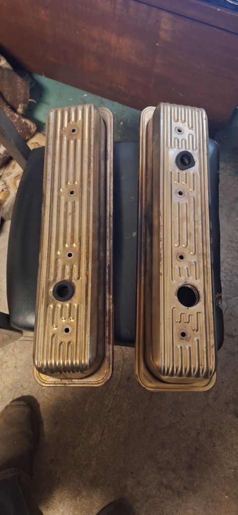 Factory Steel Center Bolt Valve Covers Cleaned Bate Metal Ready For Paint Bolts Included