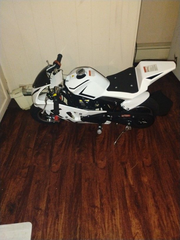 Pocket Rocket 50 Cc Gas Scooter