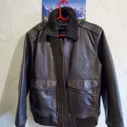 Vintage Banana Republic Authentic Bomber Leather Jacket Size Small Classic