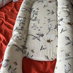 Baby Snuggle Bed 