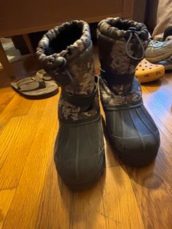 Rain boots boys snow boots red head gear size 6 youth