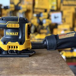 DEWALT 20V MAX XR 1/4 Variable Speed Sander (Tool Only)
