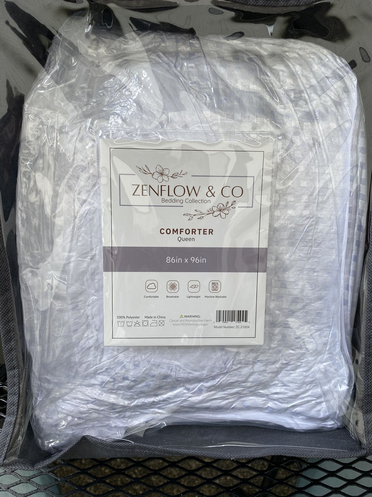 Brand new white comforter