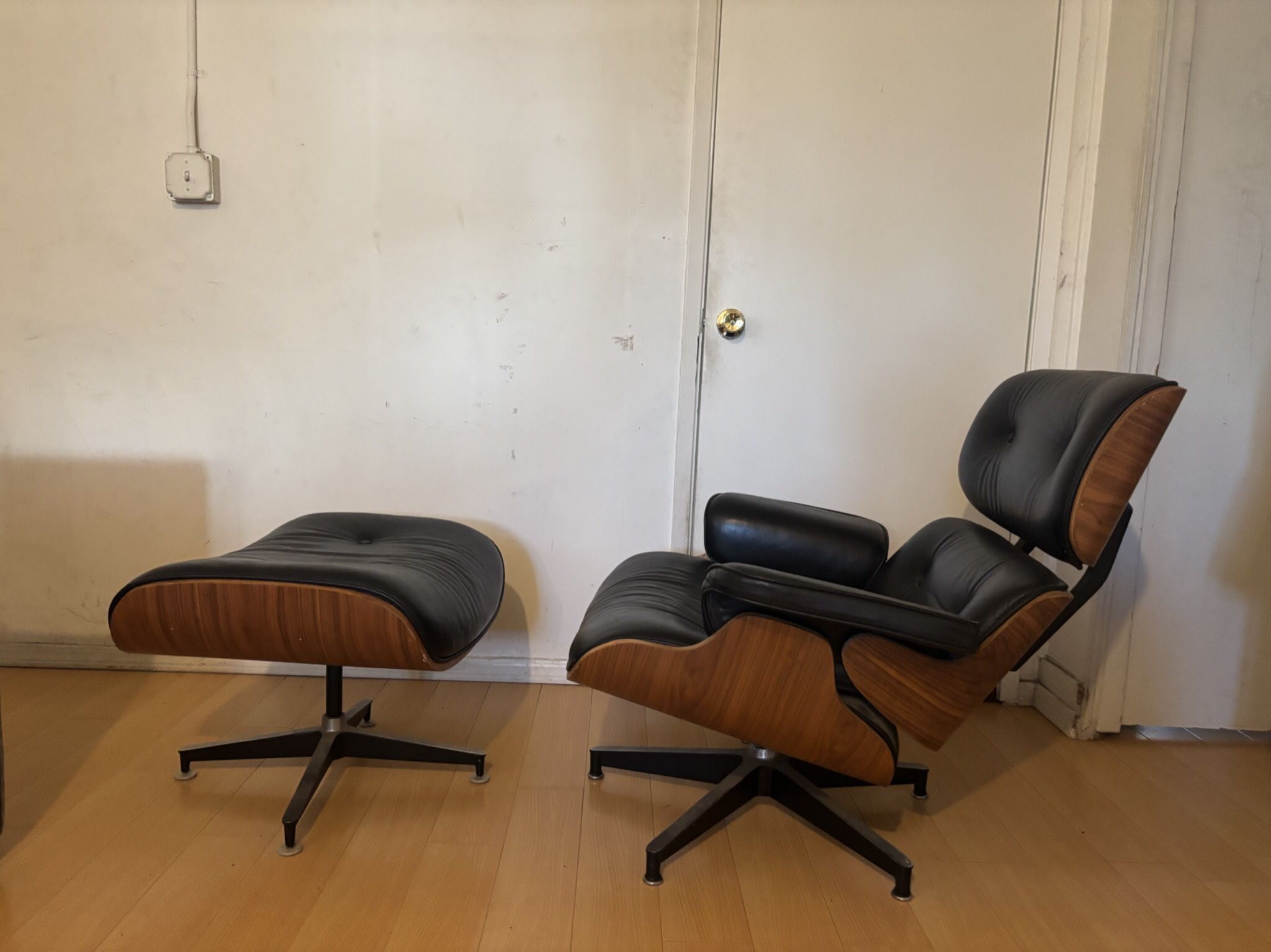 Lounge Chair and Ottoman