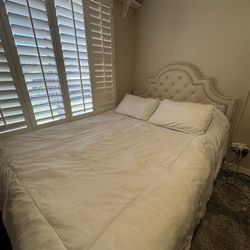 Bed frame & Mattress