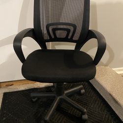 Brand New Black Mesh Back Height Adjustable Reclining Office Chair 
