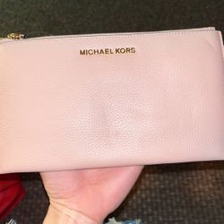Michael Kors Jet Set Leather Clutch