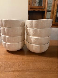 Pioneer Woman Lacey Bowls – Set of 8 – Cream