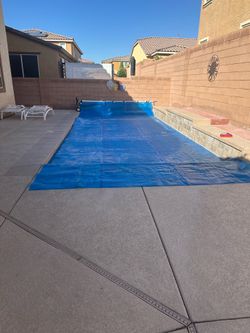 Complete Solar pool cover