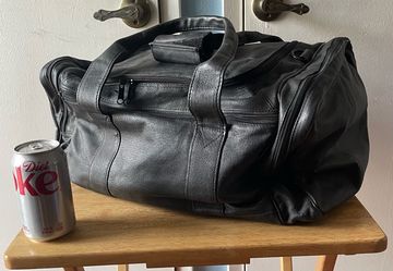Leather travel bag