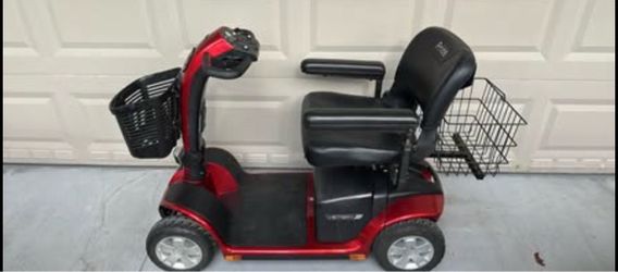 Electric Scooter - 4 wheel - new batteries