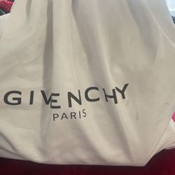 Givenchy Antigona Premium Calfskin