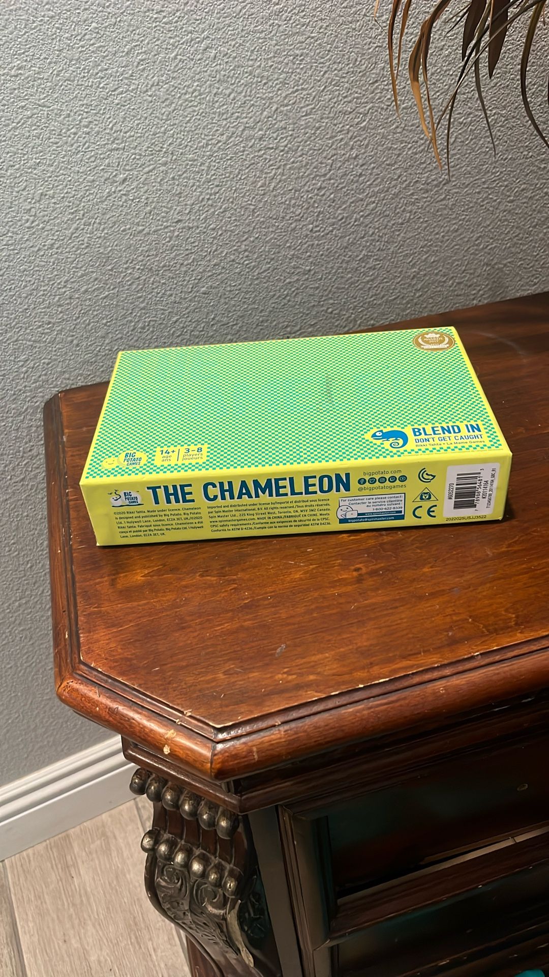 Game.  THE CHAMELEON
