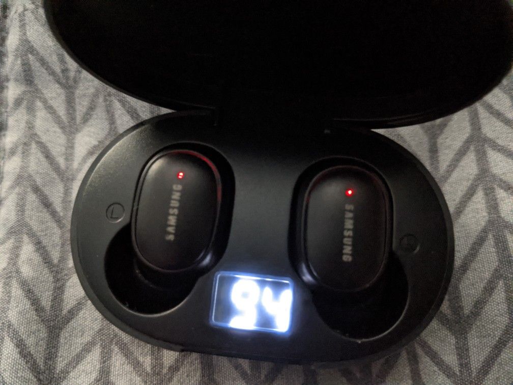 Samsung Ear Buds