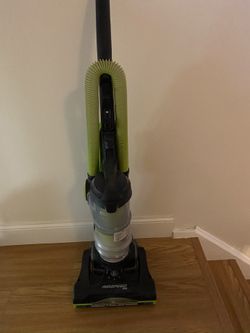 Vacuum for floor or carpet
