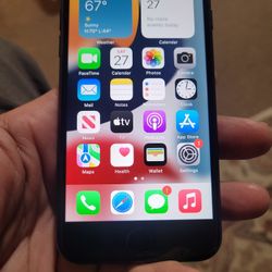 I Phone https://offerup.com/redirect/?o=Ny4zMmdiLkFU&T ONLY. 