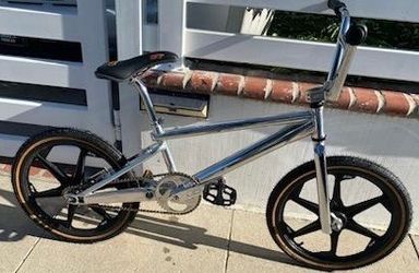 1997 GT SPEED SERIES BMX BIKE