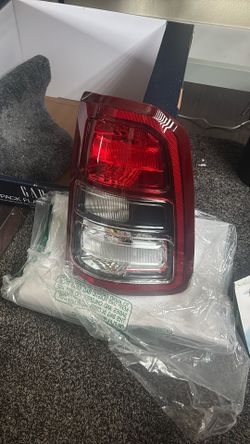 Dodge Ram - passenger Taillight