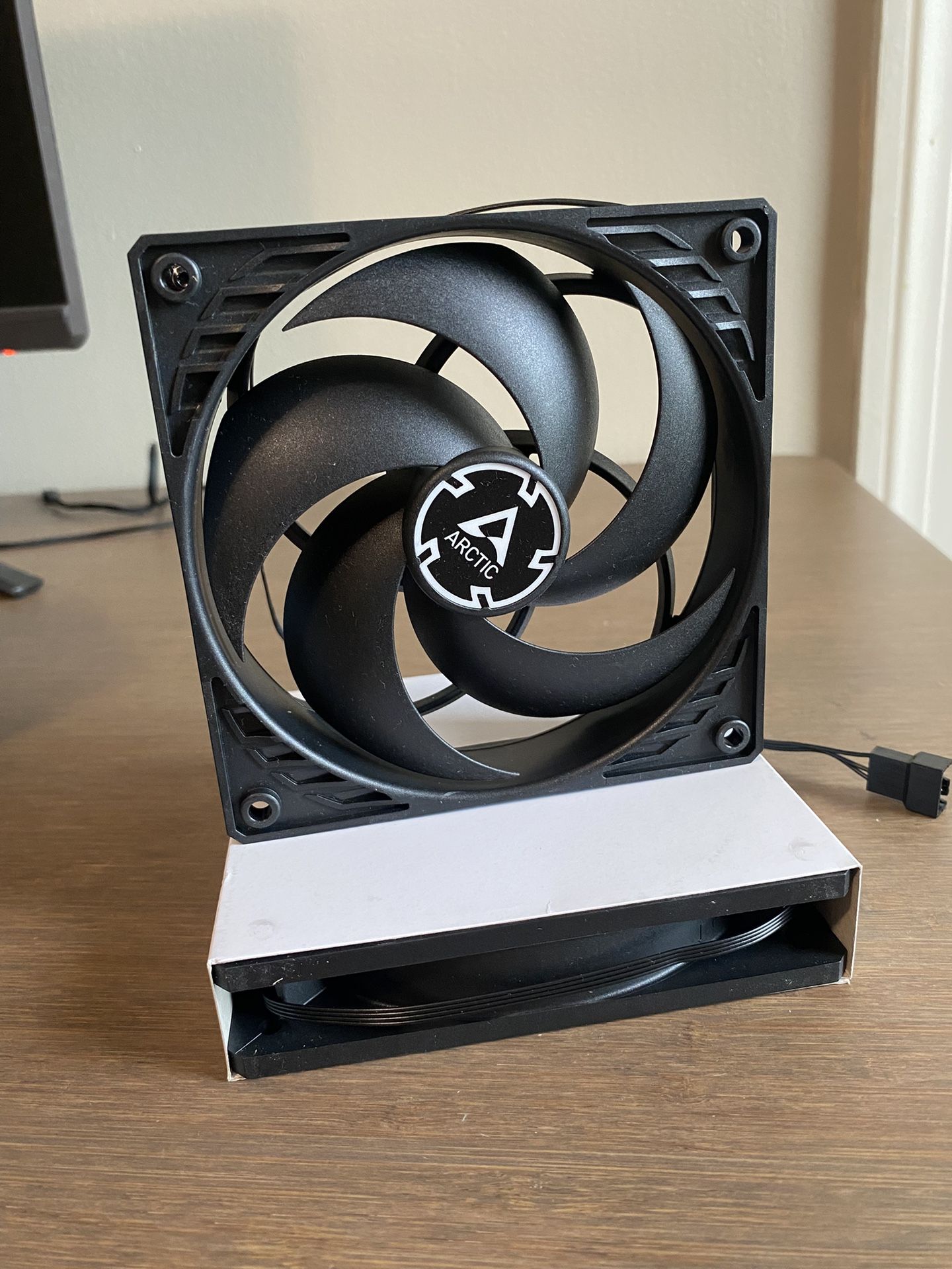 Arctic P12 PWM PST 120mm Computer Chassis Fans