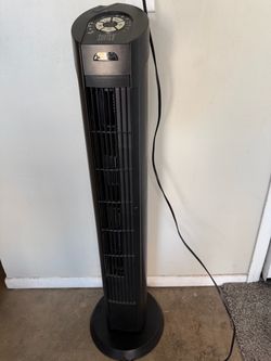 Tower floor fan