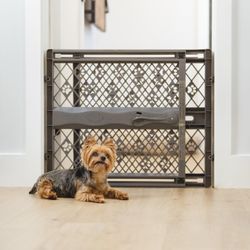 Baby gate or dog gate