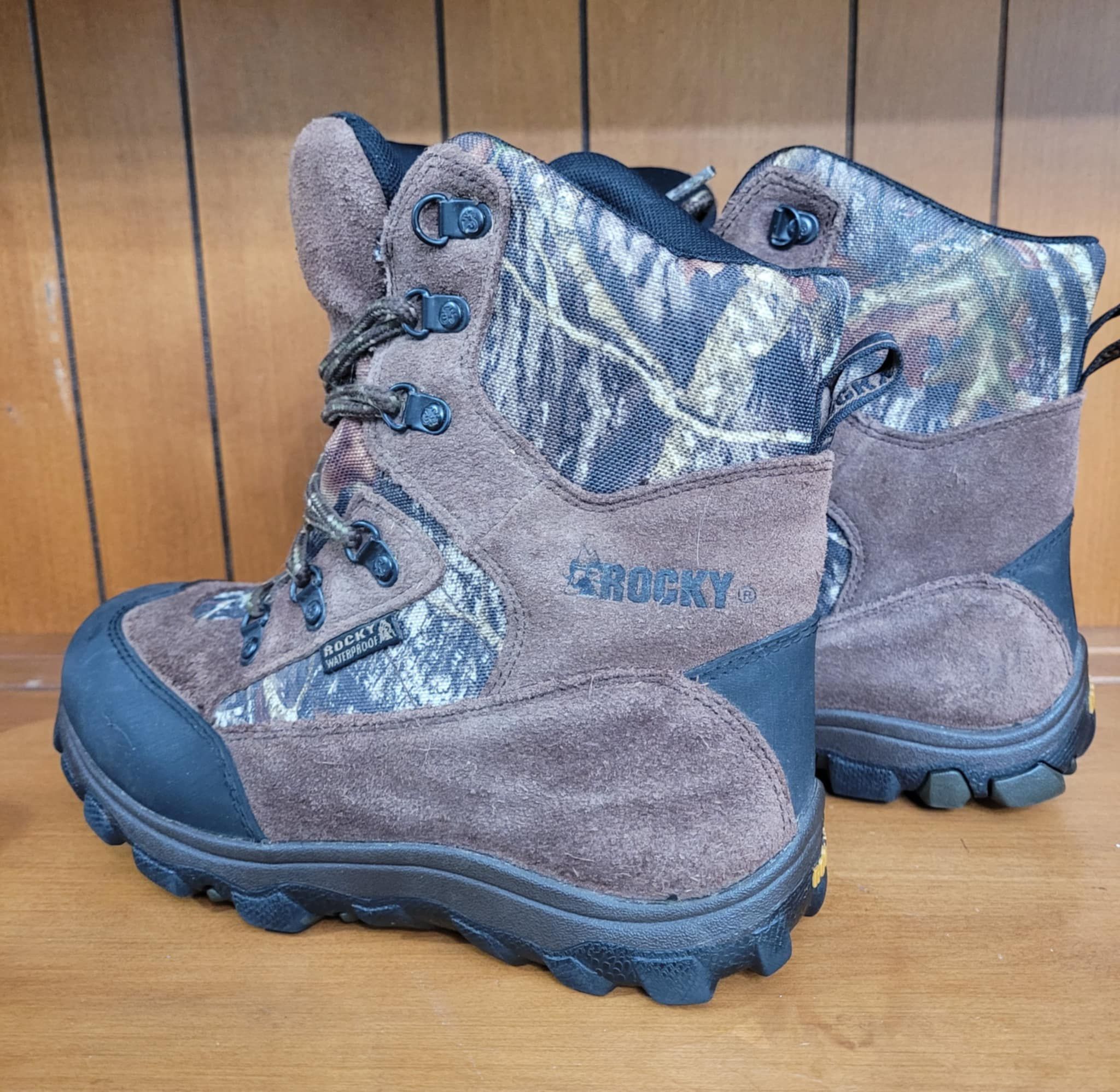 Rocky Mountain Camouflage Brown Boots Mens / Youth Size 3 - Gently Worn!!