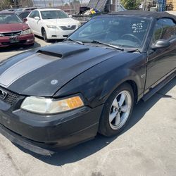 2000 Ford Mustang
